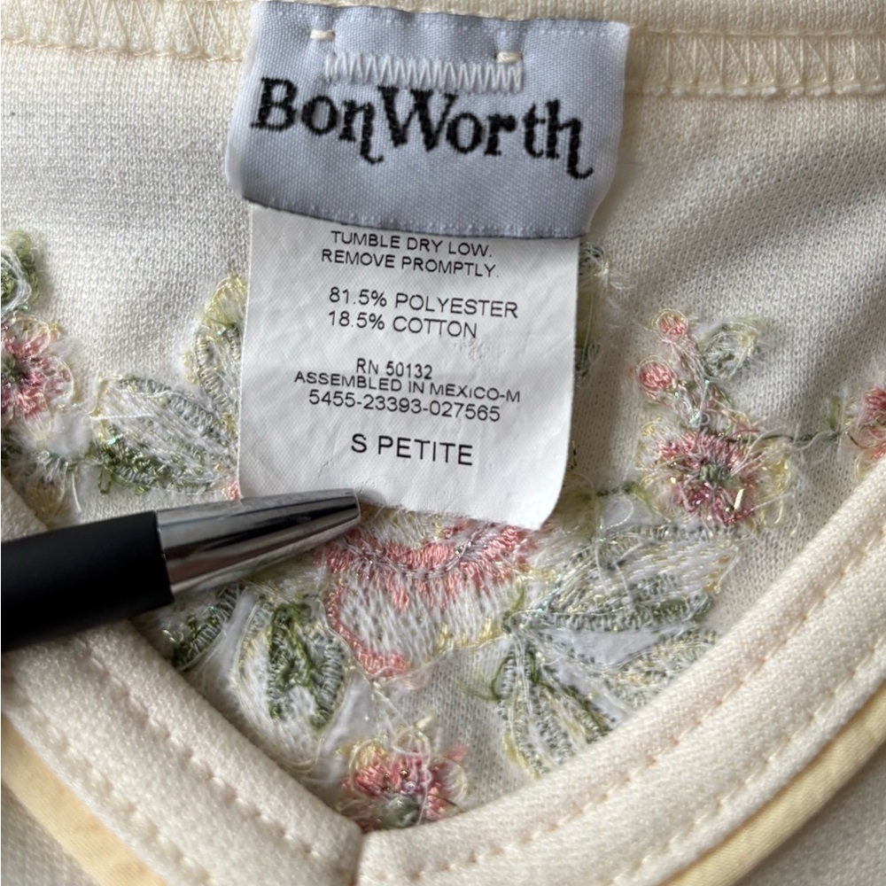 BonWorth Shirt Women’s Size Small Petite Hummingbird Floral Embroidered - Picture 3 of 6